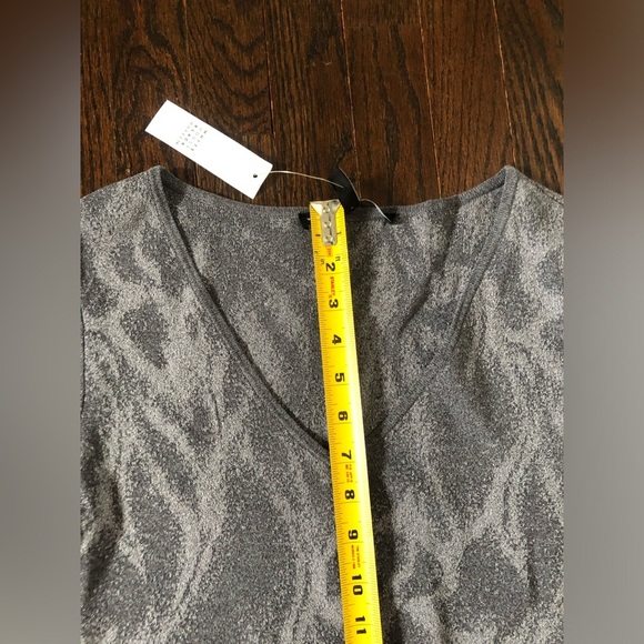WhiteHouseBlackMarket Women’s M Jacquard Sweater Sheath Gray Midi Dress - NWT!! - Picture 11 of 11